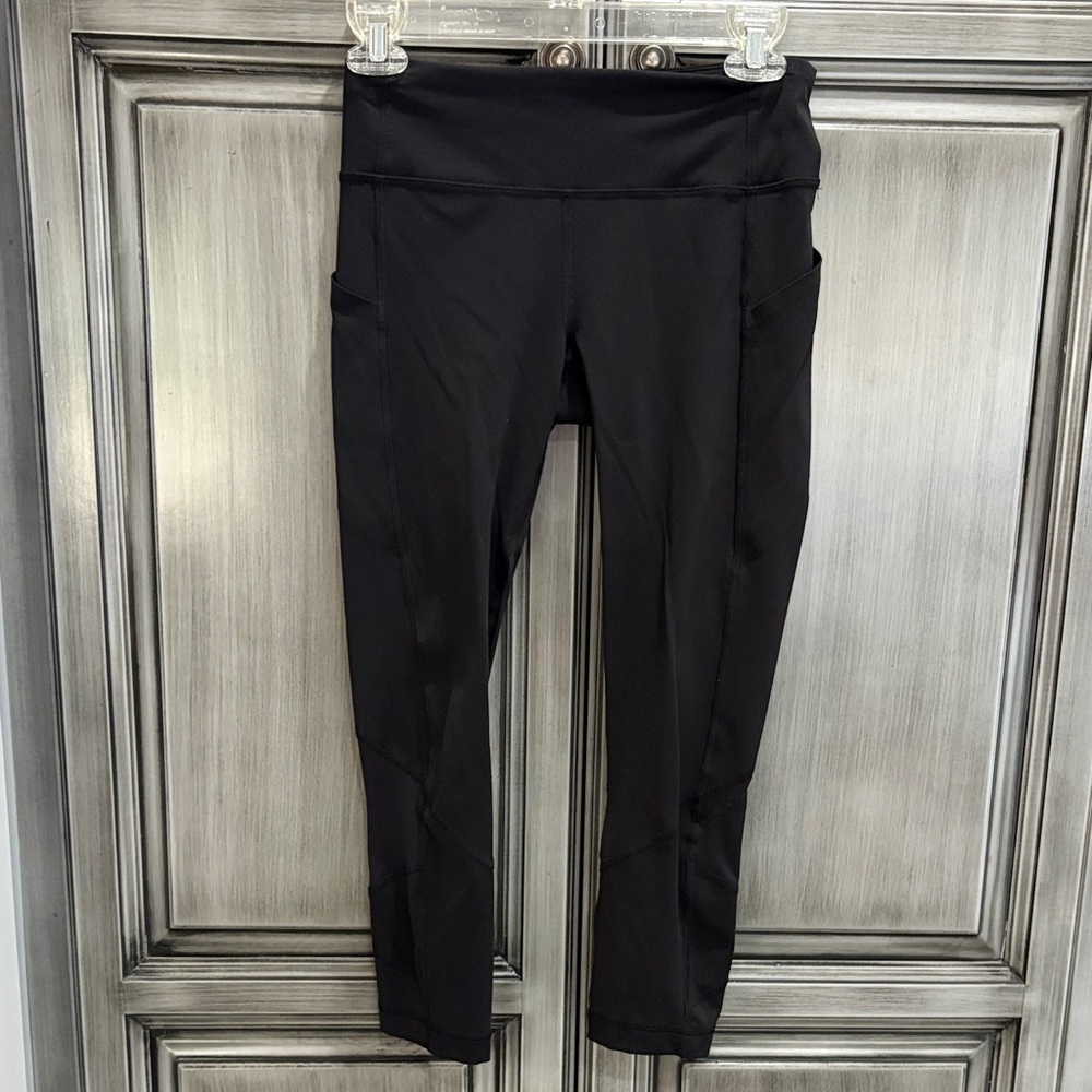 Lululemon Black Cropped Leggings